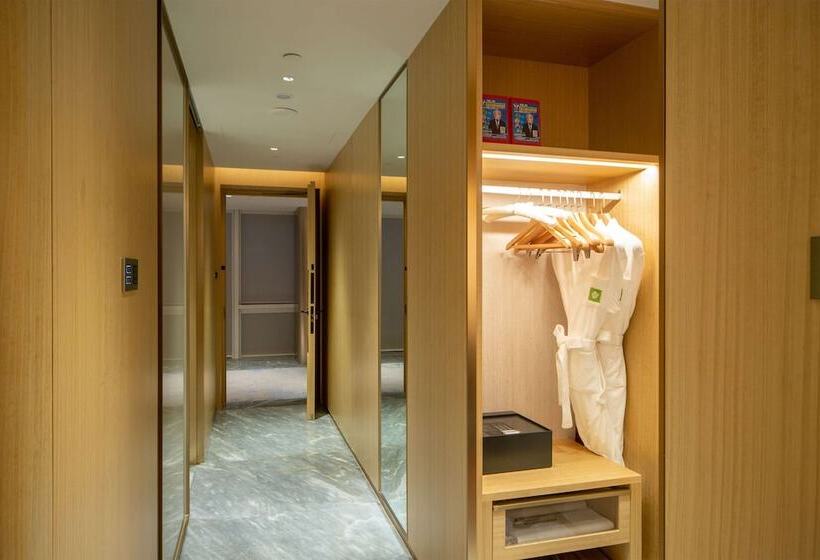Номер Superior Вид на Сад, Wyndham Garden Jinjiang