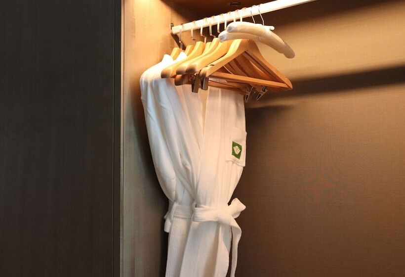 Номер Deluxe Вид на Сад, Wyndham Garden Jinjiang
