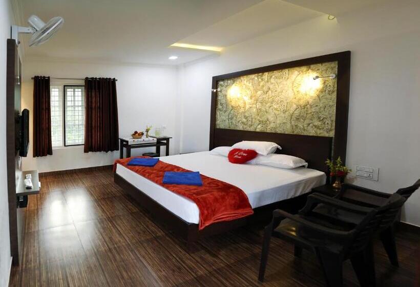 Номер Deluxe с Балконом, The Suvistara Wayanad Kerala