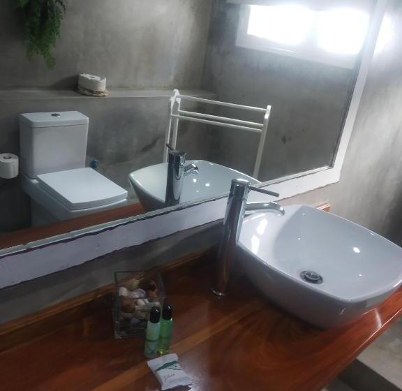 اتاق استاندارد یک نفره, Acacia Inn Guesthouse