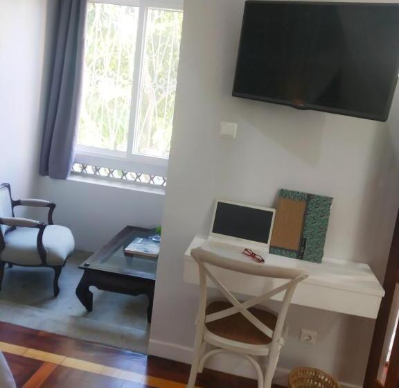 اتاق لوکس, Acacia Inn Guesthouse