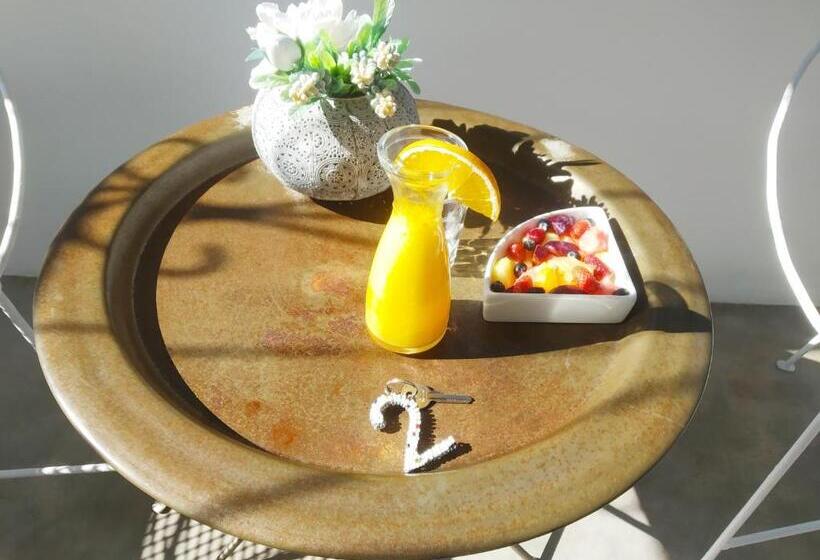 اتاق لوکس, Acacia Inn Guesthouse