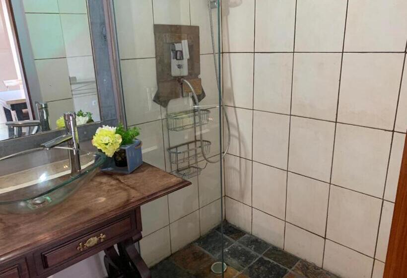 اتاق استاندارد با چشم‌انداز باغ, Acacia Inn Guesthouse