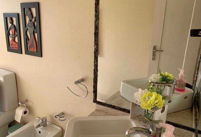 اتاق اکونومی, Acacia Inn Guesthouse