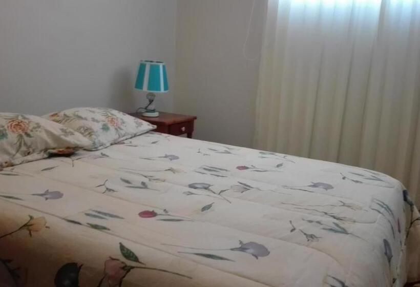 اتاق استاندارد با سرویس بهداشتی مشترک, Hostel Puno Backpackers