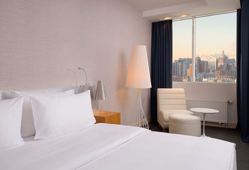 Номер Премиум Вид на Город, Radisson Blu Belorusskaya