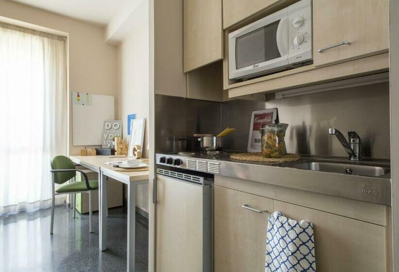 استودیوی استاندارد, Residencia Universitaria Damia Bonet