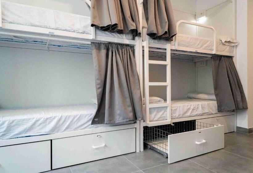 Четырехместный Номер Стандарт, Sea Hostel Barcelona