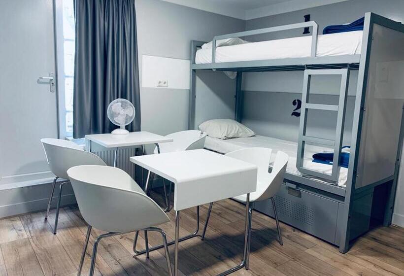 스탠다드 룸 공동 욕실, The White Tulip Hostel