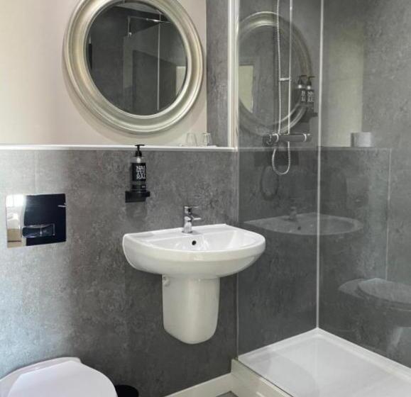 اتاق لوکس با چشم‌انداز دریا, Whitby Central Close To Beach Pier Flowergate