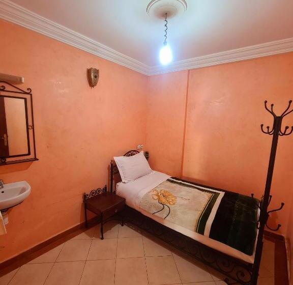 اتاق استاندارد یک نفره, Salem Leksor