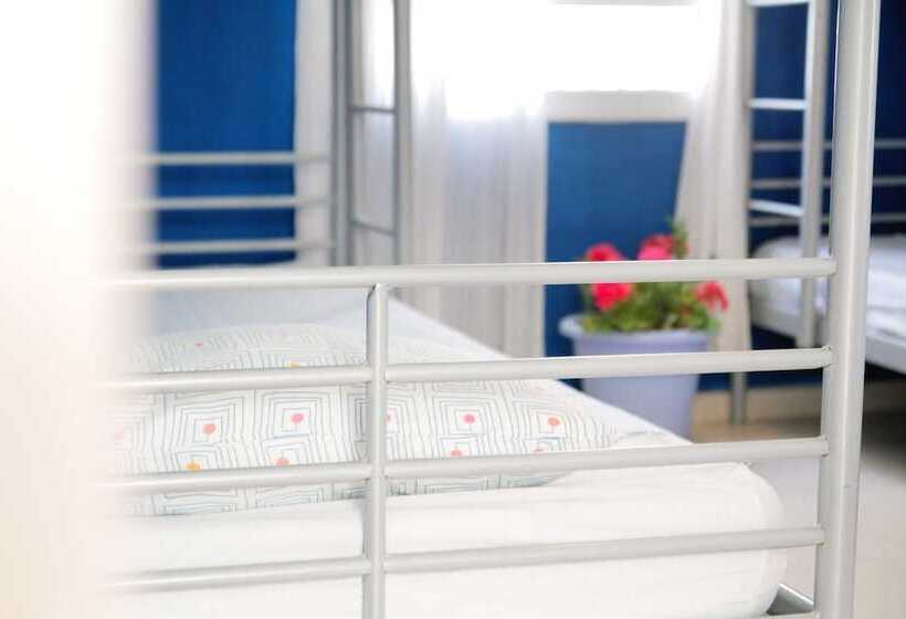 تختخواب در اتاق مشترک, Cádiz Inn Hostel