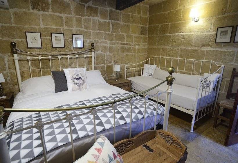 اتاق استاندارد, The Burrow Guest House