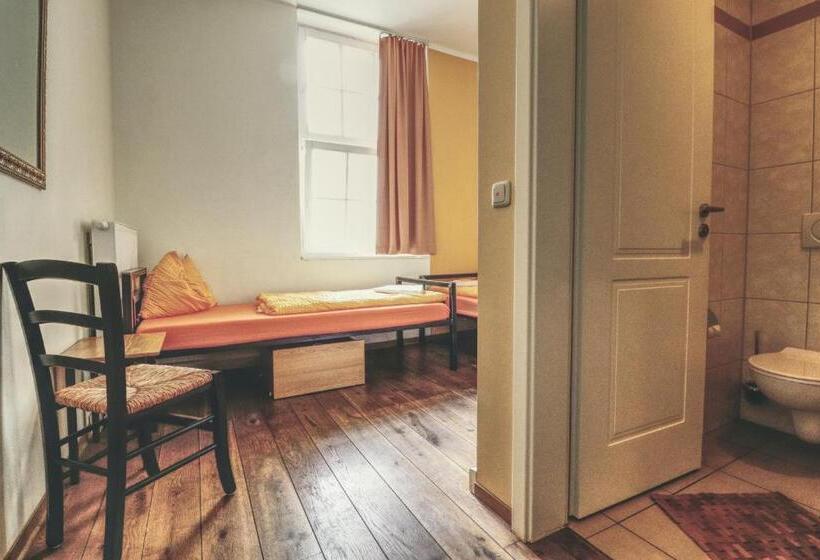 Номер Стандарт, Opera Hostel