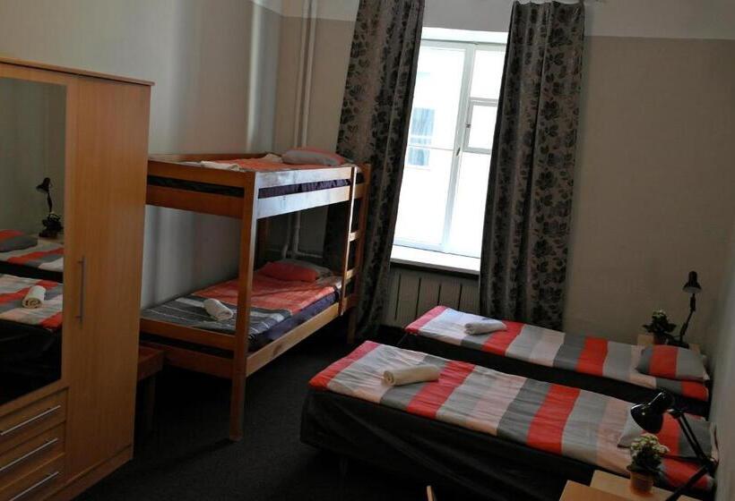 اتاق استاندارد چهار تخته, Zinc Old Town  Hostel
