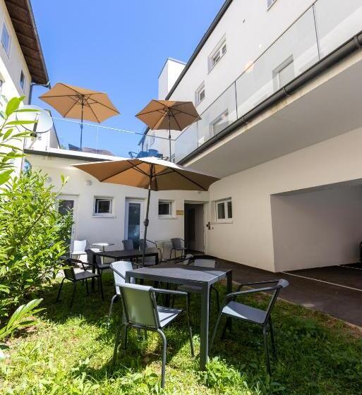 اتاق اکونومی, Luxury Apartment Monte Carlo