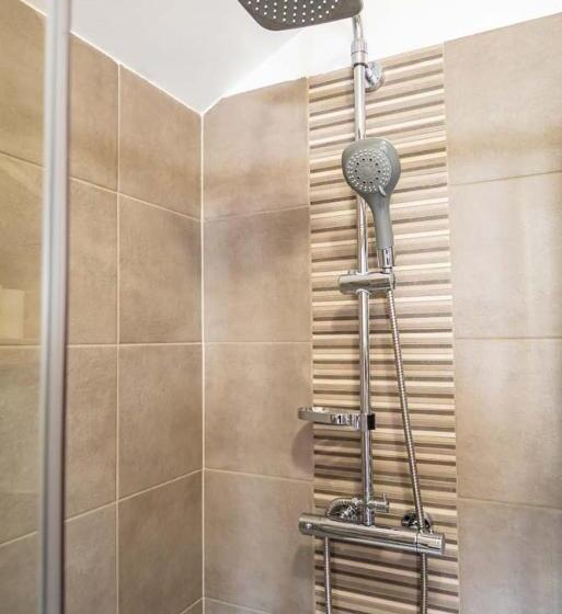اتاق خانوادگی, Luxury Apartment Monte Carlo