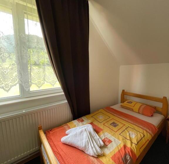 스탠다드 트리플 룸 가든 전망, Kati Guesthouse
