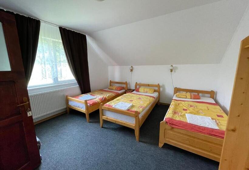 스탠다드 트리플 룸 가든 전망, Kati Guesthouse