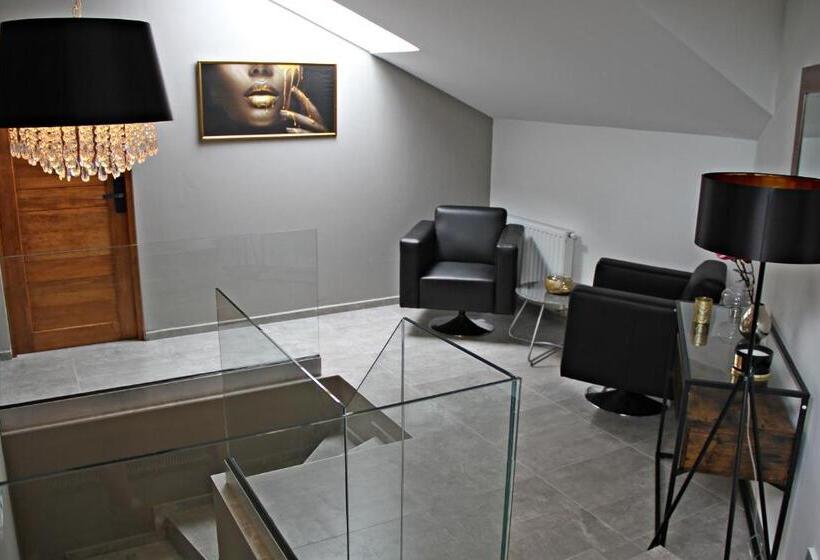 اتاق لوکس, Player S Pool&rooms