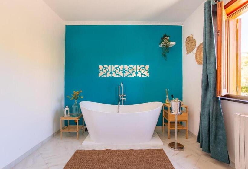 سوئیت با تخت بزرگ, Villa Mariel Suites & Apartment