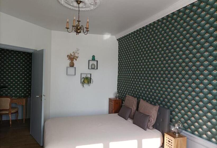 Номер Стандарт, Le Relais Des Roses  Chambres D Hôtes