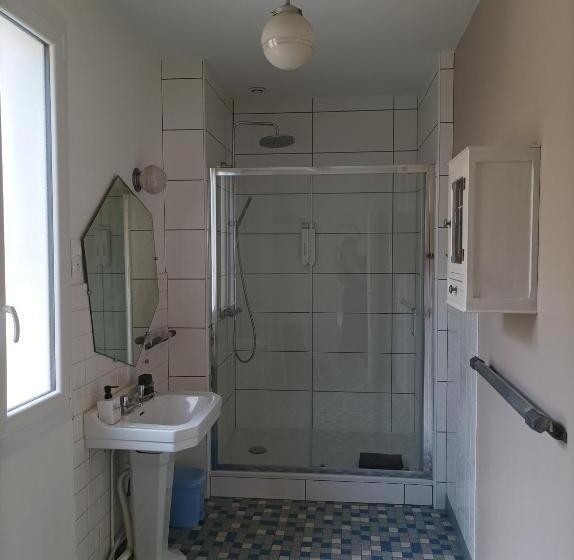 Люкс с Балконом, Le Relais Des Roses  Chambres D Hôtes