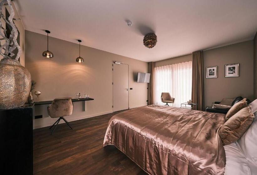 استودیوی لوکس, Stadshotel Weert