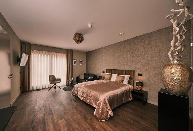 استودیوی لوکس, Stadshotel Weert