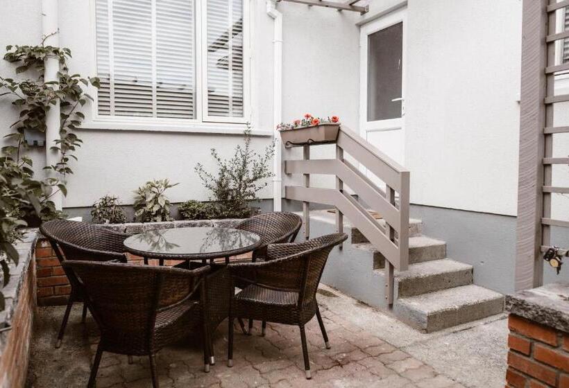 سوییت خانوادگی, Kilmore Guesthouse