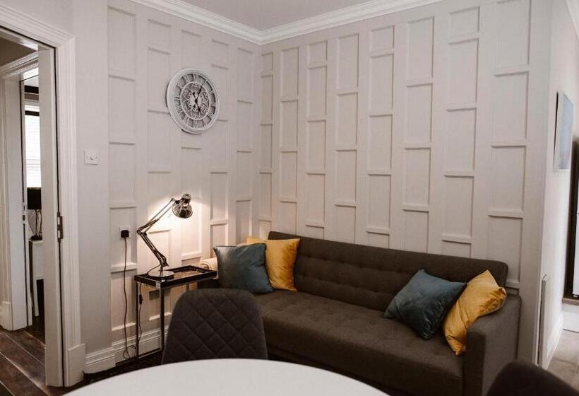 سوییت خانوادگی, Kilmore Guesthouse