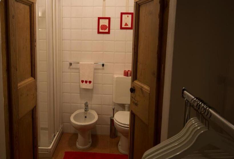 Quarto Familiar, Bb Chiavenna Centro Storico