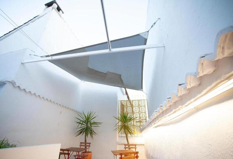 سوییت لوکس, Altabib Riad