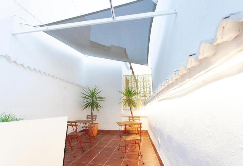 سوییت لوکس, Altabib Riad
