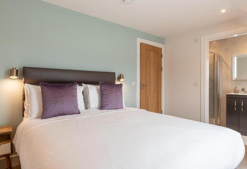 اتاق لوکس با تخت بزرگ, The Hawthorn Rooms Dingle