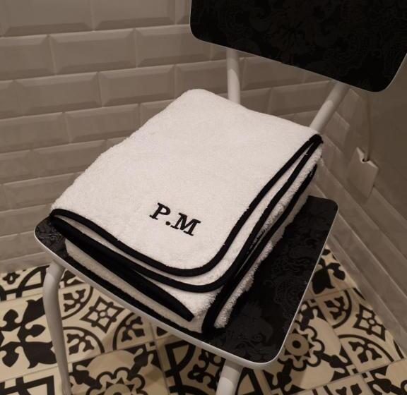 Chambre Standard Salle de Bain Extérieure, Chez Pépé Merle   Chambres D Hôtes Au Cœur De Paris