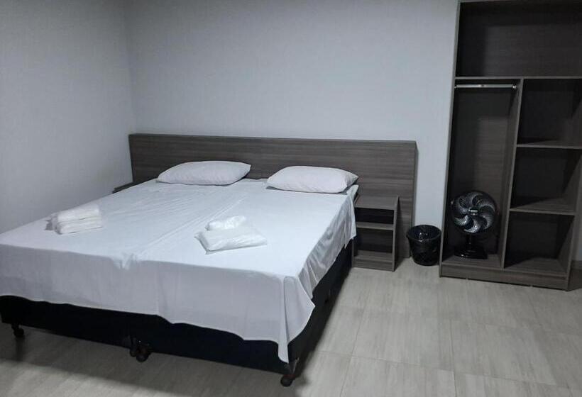 Quarto Familiar, Rof