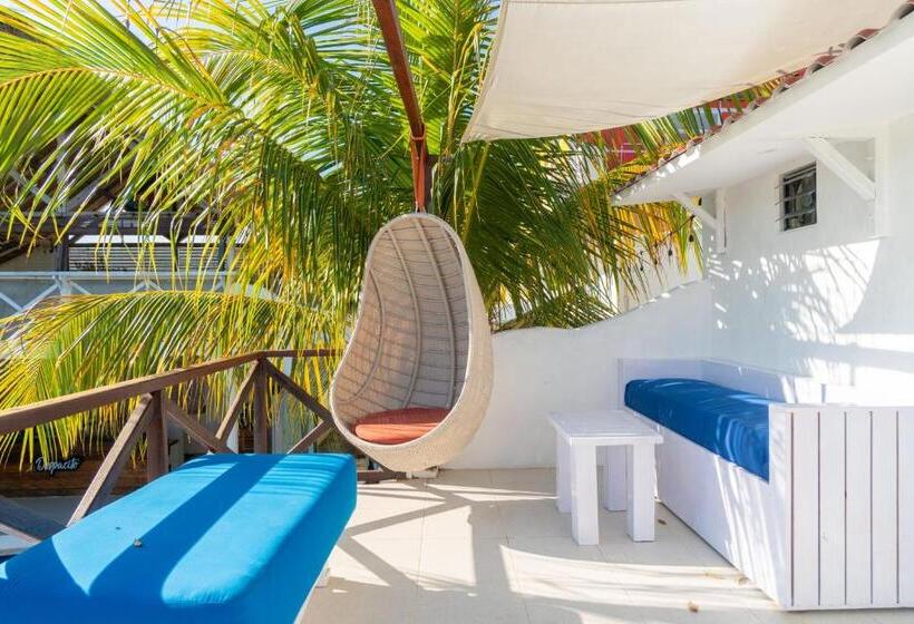 اتاق لوکس با بالکن, Despacito Loft & Lounge