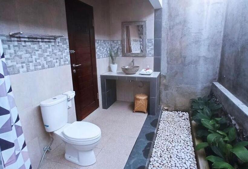 Номер Deluxe, Tamiu Guesthouse At Desa Wisata Keramas Near Keramas Surf Beach
