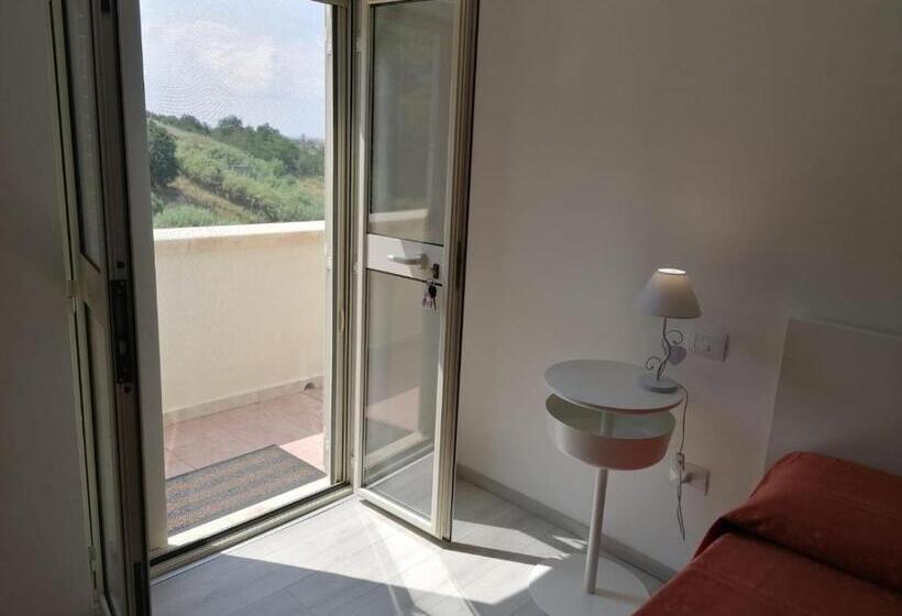 اتاق استاندارد با تراس, Arco Fiorito