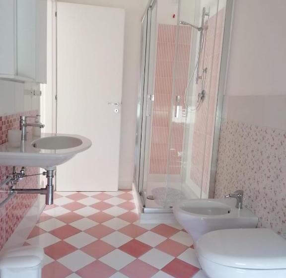 اتاق استاندارد با تراس, Arco Fiorito