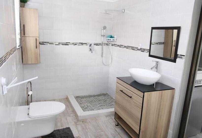 Номер Deluxe, Charis View Guest House