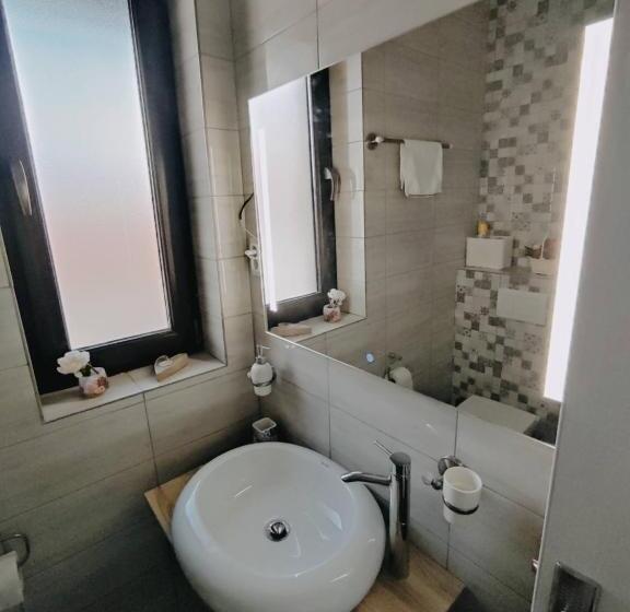 Номер Стандарт Вид на Сад, Happy Home