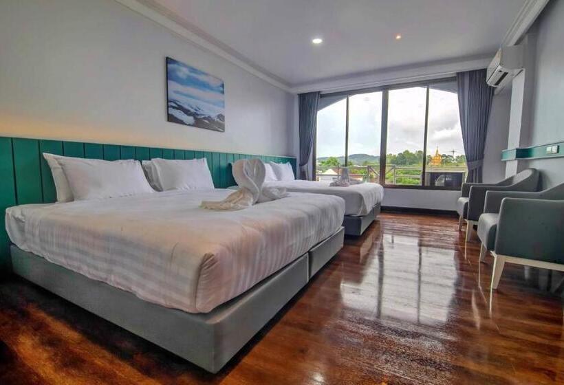Четырехместный номер Премиум, Grandview Landmark Betong
