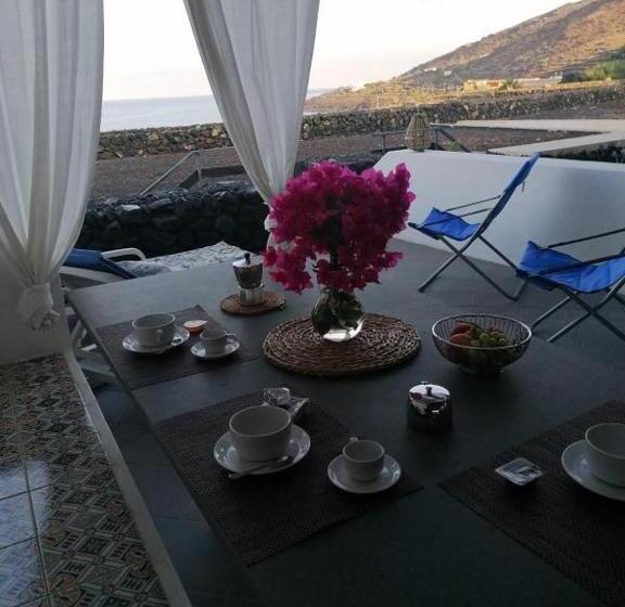 آپارتمان 1 خوابه با تراس, Perla Nera I Dammusi Di Scauri