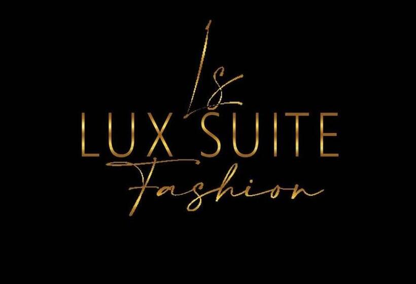 小型套房, Lux Suite