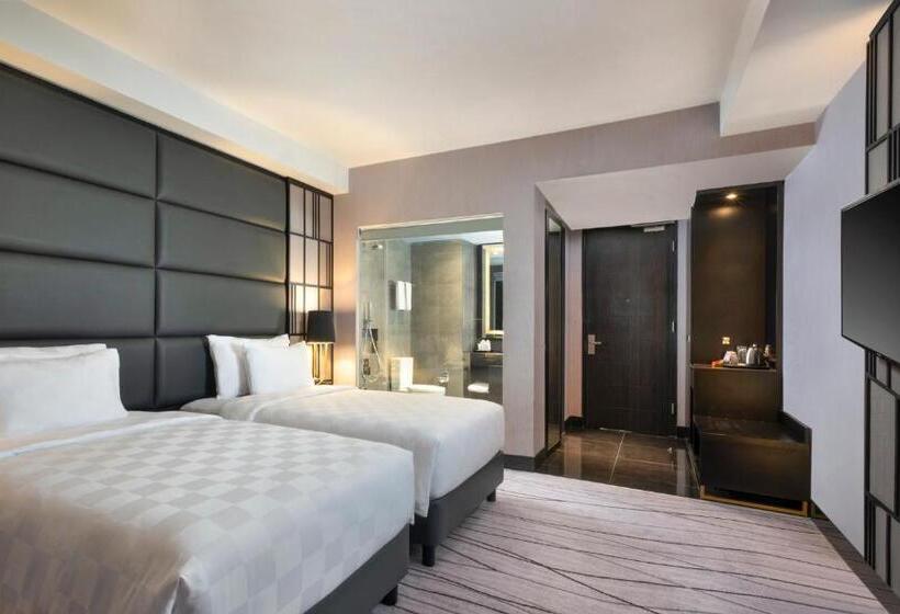 اتاق لوکس, Grand Swiss Belhotel Darmo