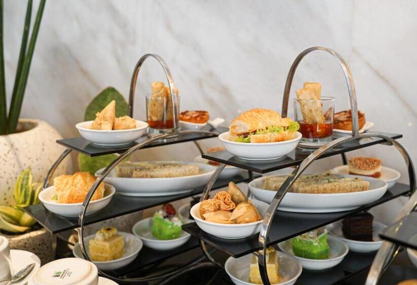 سوییت, Grand Swiss Belhotel Darmo
