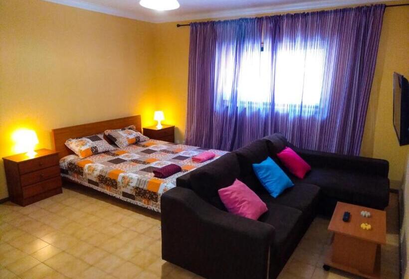 اتاق استاندارد سه نفره, Friends In Braga   Charming Bedrooms In The Historic Center