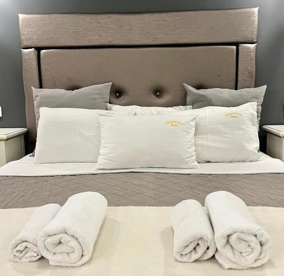 سوئیت با وان آب گرم, Anagenessis Resort